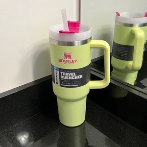 Stanley Travel Quencher 40oz Tumbler - brand new